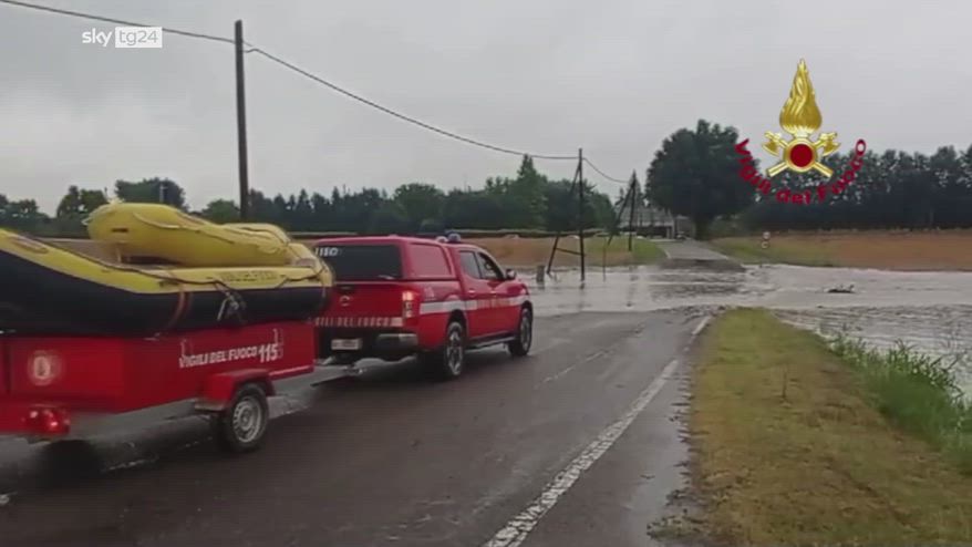 Moti i keq ‘mbërthen’ Italinë, alarm i kuq për dy zona. Përmbytje dhe lumenj të dalë nga shtrati, një i vdekur