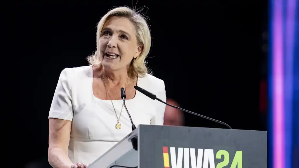 spanja hedh veshtrimin te zgjedhjet e parakohshme ne france vox ne mbeshtetje te le pen