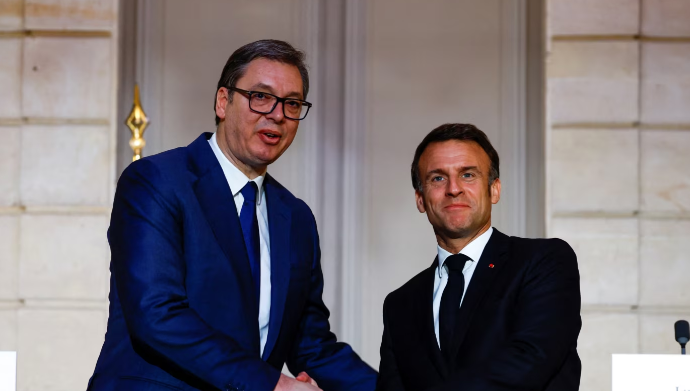 vucic bisede telefonike me presidentin francez i kerkon macron te mbaje ceshtjen me kosoven lart ne axhenden e be se