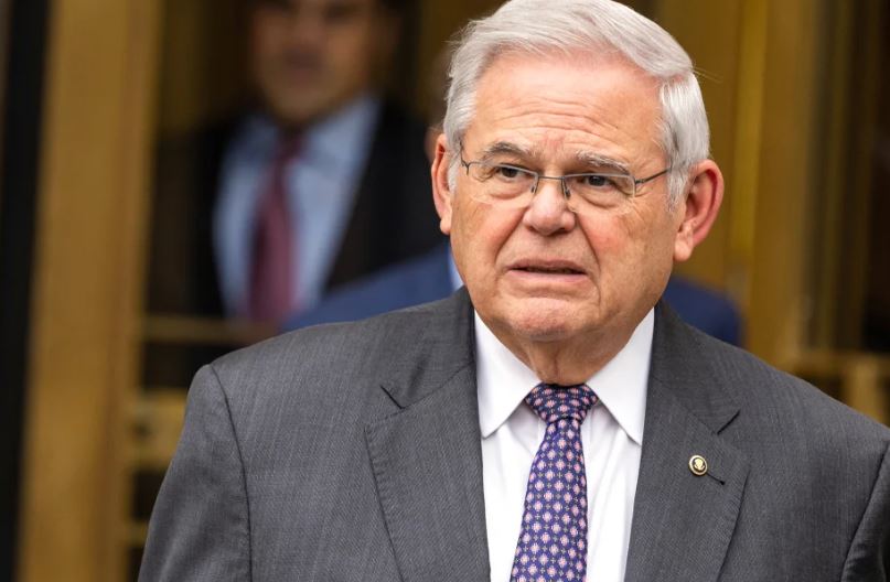 akuzohet per korrupsion senatori demokrat bob menendez shpallet fajtor ne gjyqin federal