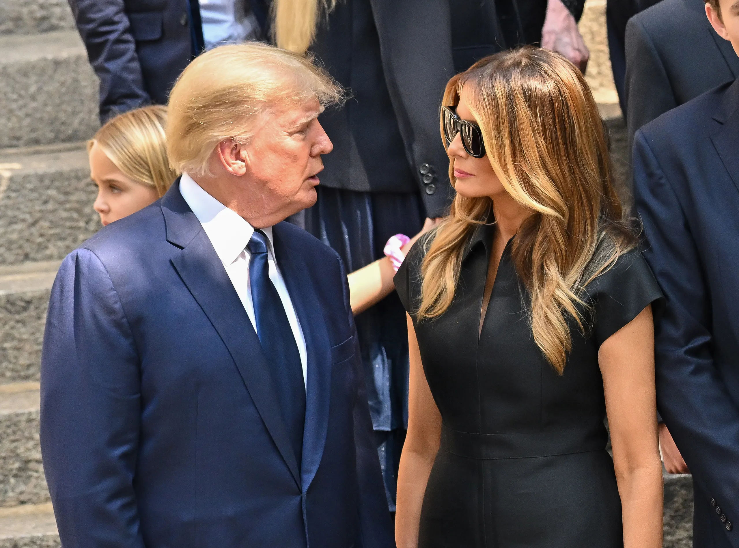 atentati ndaj trump bashkeshortja melania thyen heshtjen kur pashe plumbin qe goditi donaldin e kuptova se