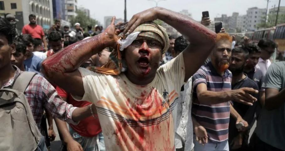 “Donim të bënim një tubim paqësor”, si u përshkallëzua protesta në Bangladesh që i mori jetën mbi 150 personave