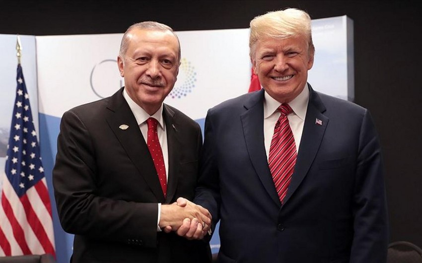 Erdogan zhvillon bisedë telefonike me ish-presidentin amerikan Donald Trump