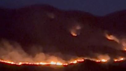 gjirokaster vazhdojne zjarret ne malin e gjere flaket rishfaqen ne parkun e viroit