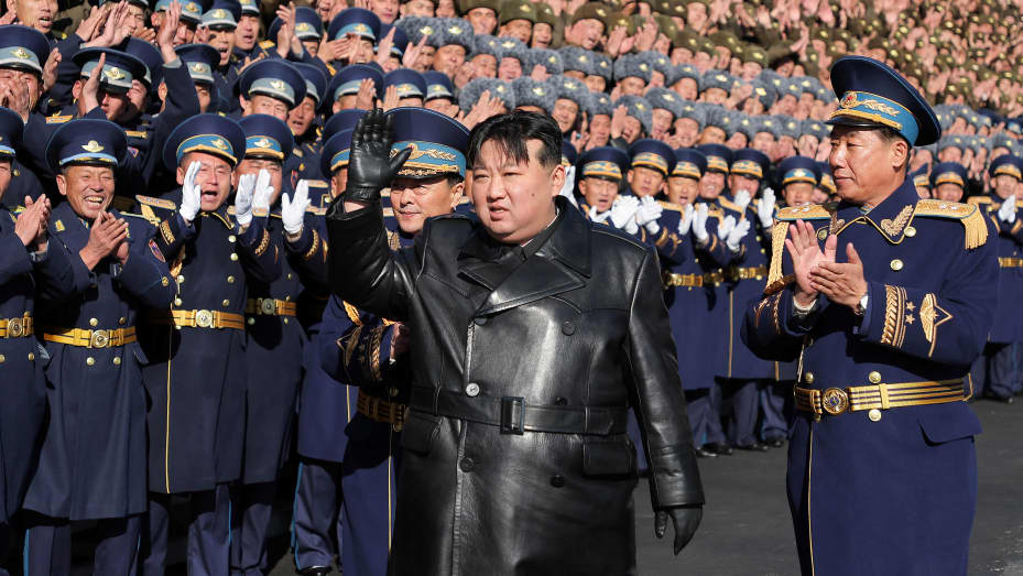 kim jong un ben event per 30 vjetorin e vdekjes se gjyshit mijera te pranishem