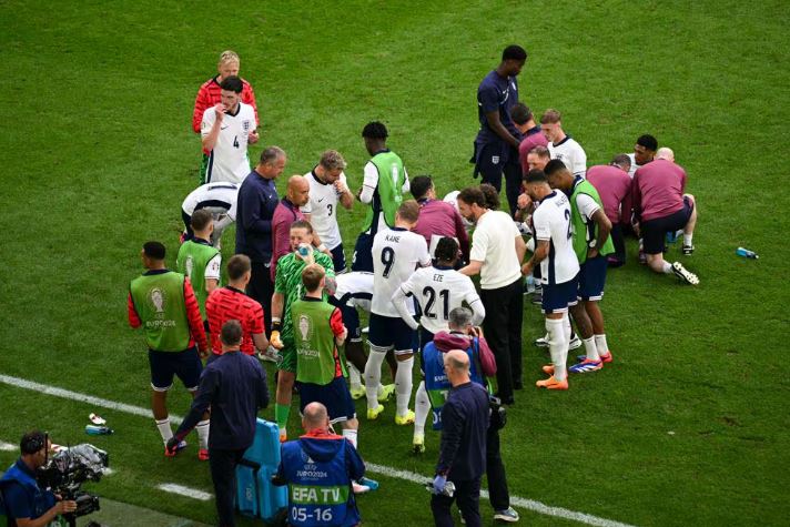 kualifikimi i anglise me penallti ja kush zgjidhet lojtari i ndeshjes nga uefa