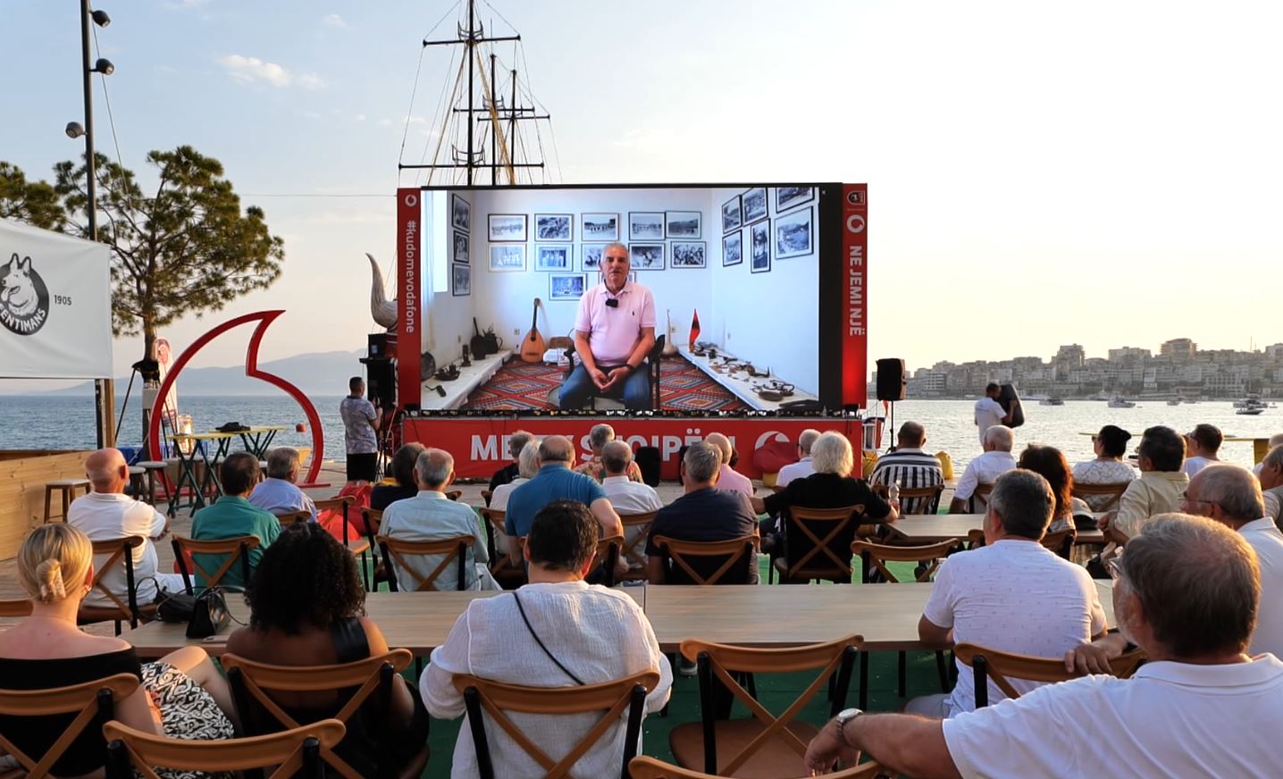 ne sarande shfaqet ne fan zone dokumentari pena