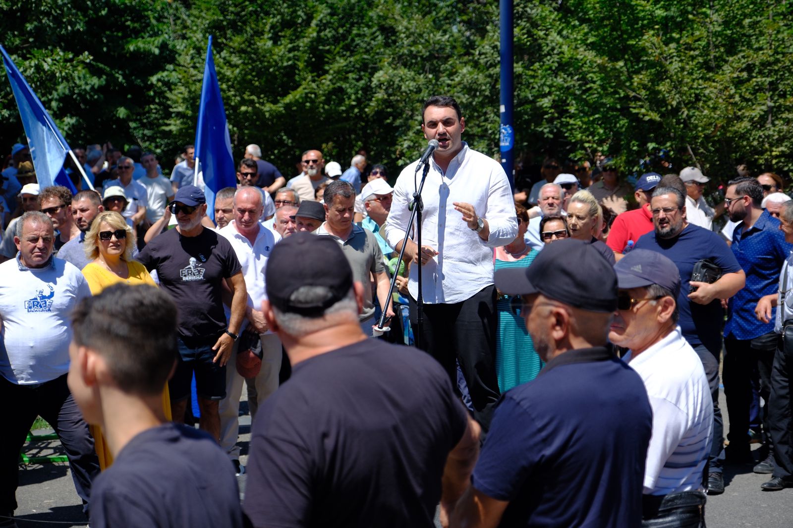 pa shkuar para drejtesise ata qe abuzojne me fondet publike pd nuk ndalet kellici paralajmeron protesten e radhes kjo nuk eshte e fundit ja kur do te ngrihemi serish