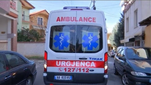 pasi kerkoi ndihme e reja franceze lind foshnjen e saj ne ambulance femija do te transportohet ne tirane ja arsyeja