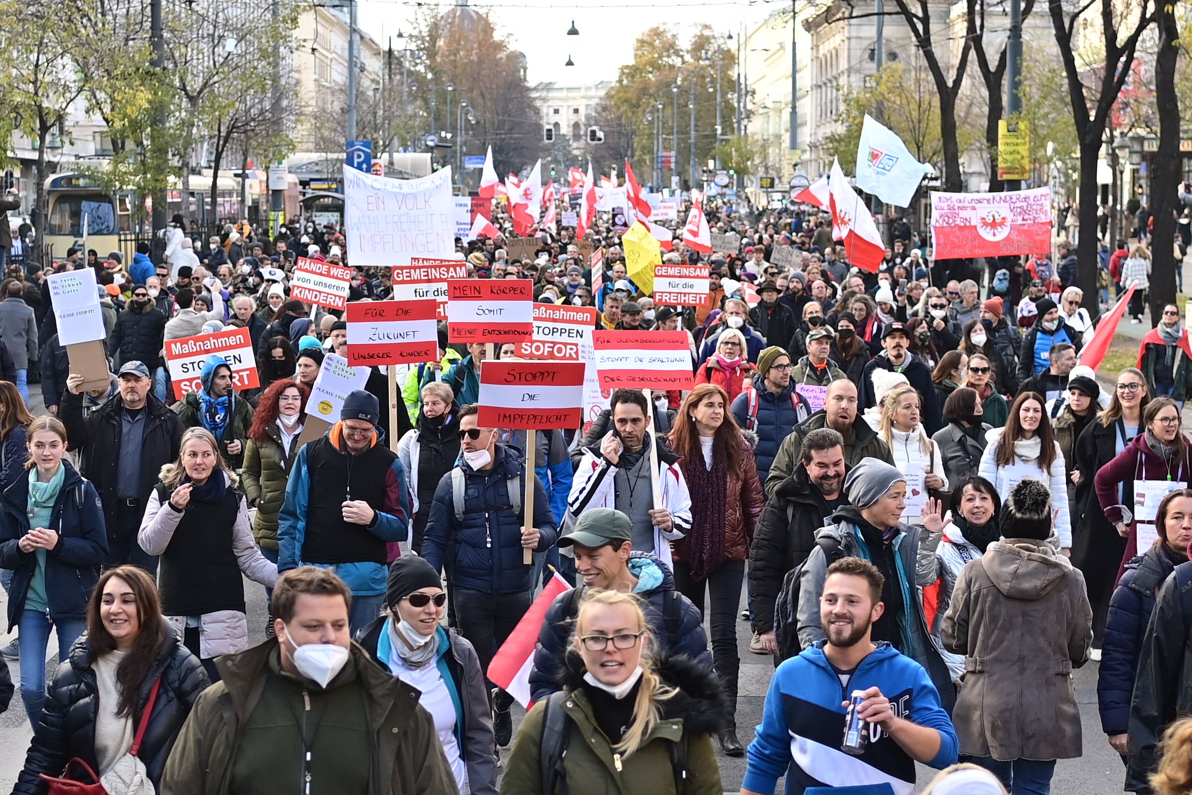 retorika e zyrtareve shteterore e demshme amnesty international vendet evropiane po stigmatizojne qellimisht te drejten per te protestuar