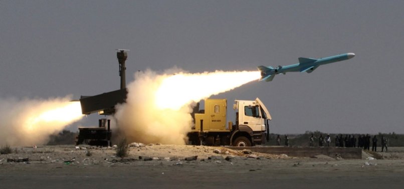 SHBA shkatërron 2 raketa Houthi dhe 4 UAV në Jemen