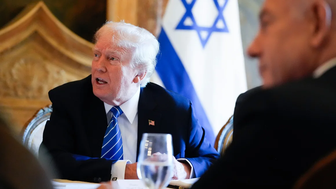 takimi i pare ne me shume se 3 vite trump pret sot netanyahun ne rezidencen e tij ne mar a lago