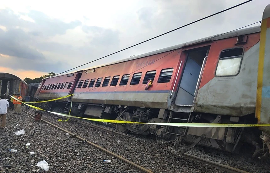 treni doli nga shinat ne rusi rreth 100 te plagosur