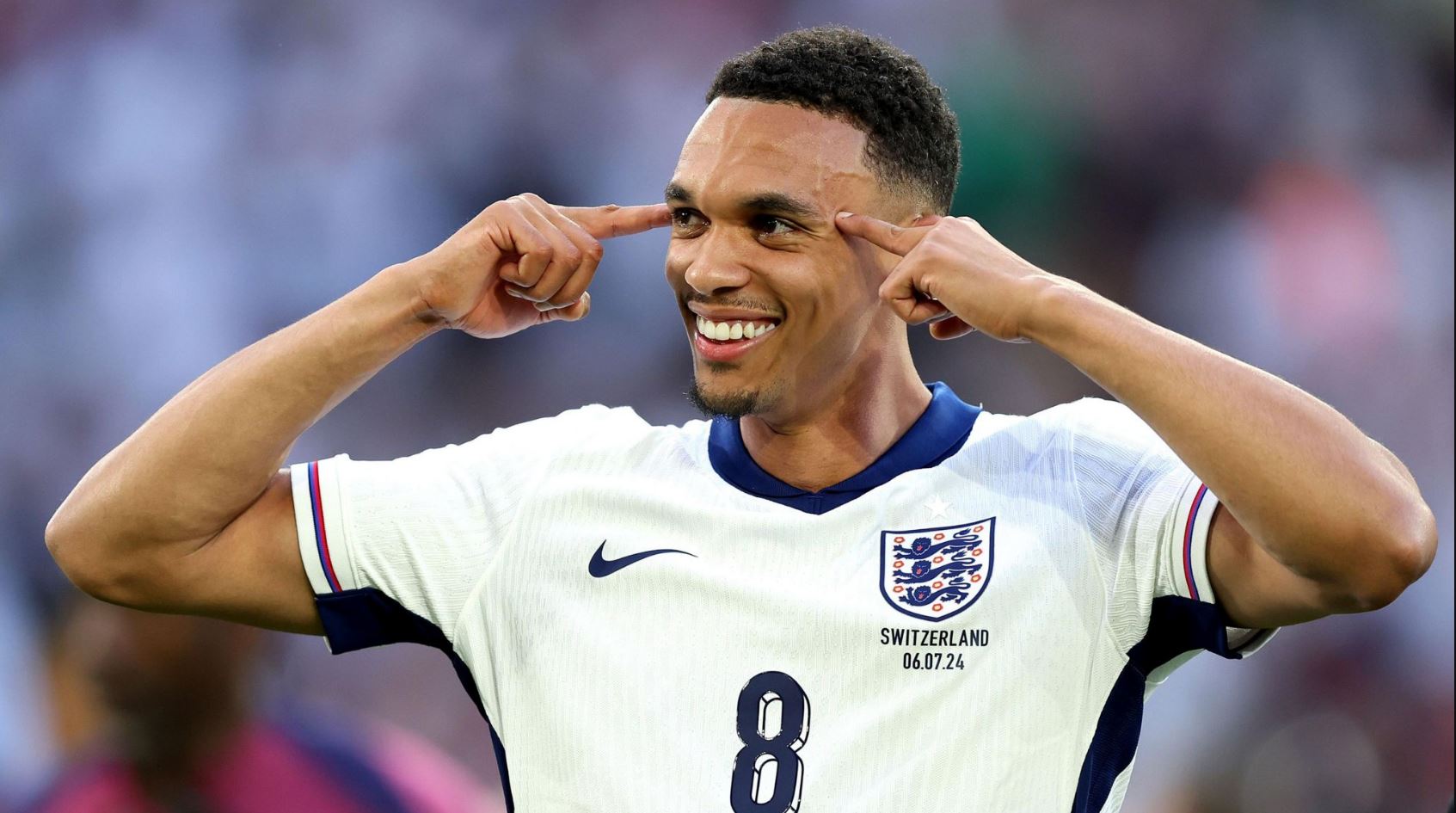 trent alexander arnold i del ne mbrojtje ish teknikut southgate trajner i nenvleresuar te jesh ne krye te anglise eshte detyre shume e veshtire