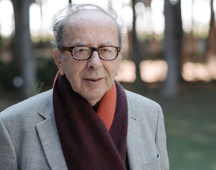 vendimi qeveria shpall dy dite zie ne nderim te ismail kadarese flamuri kombetar ulet ne gjysmeshtize te merkuren homazhet dhe ceremonia shteterore