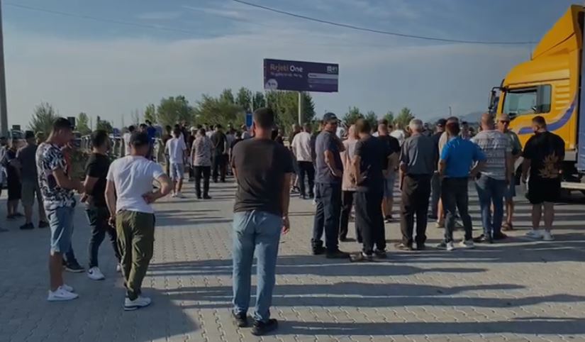 aksi thumane kashar qytetaret serish ne proteste policia blindon zonen