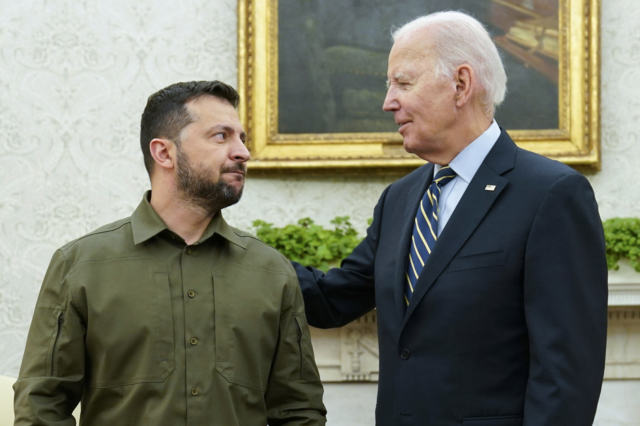 biden bisedon me zelenskyn e njofton per ndihme te re ushtarake per ukrainen zbulohet cfare perfshin paketa e re