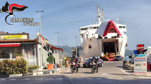 cmontohet rrjeti i trafikut te droges ne itali ne pranga dy shqiptare drejtohej nga