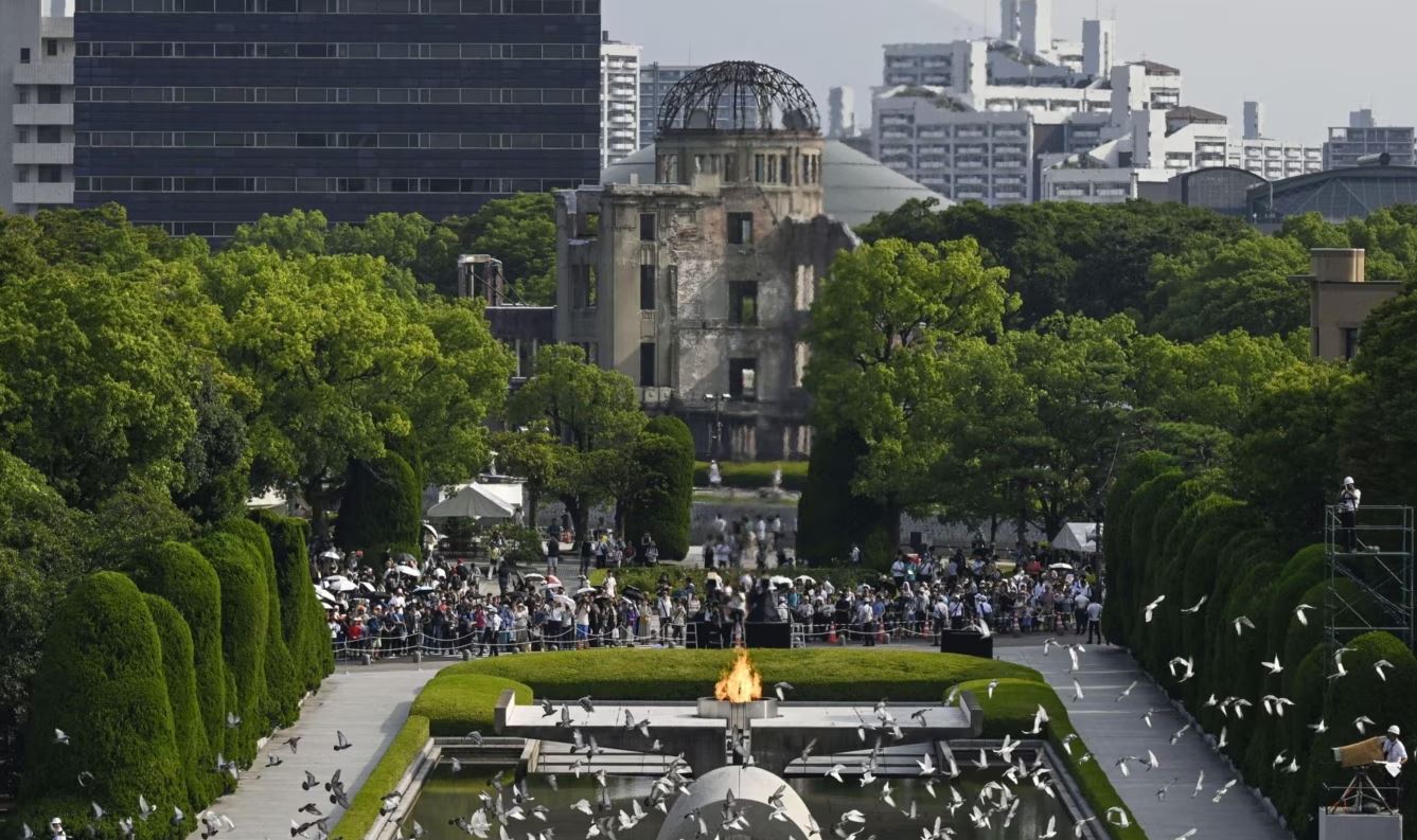 Japonia dyfishon shpenzimet e mbrojtjes për shkak të kërcënimeve nga Pekini, Pheniani dhe Moska