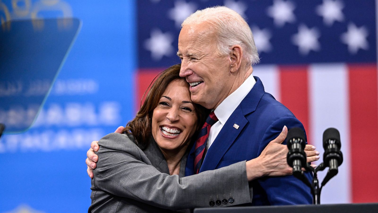 mbrojti aftesine e joe biden per te vazhduar kandidaturen per president kamala harris nuk pendohen ndryshe nga trump ai ka