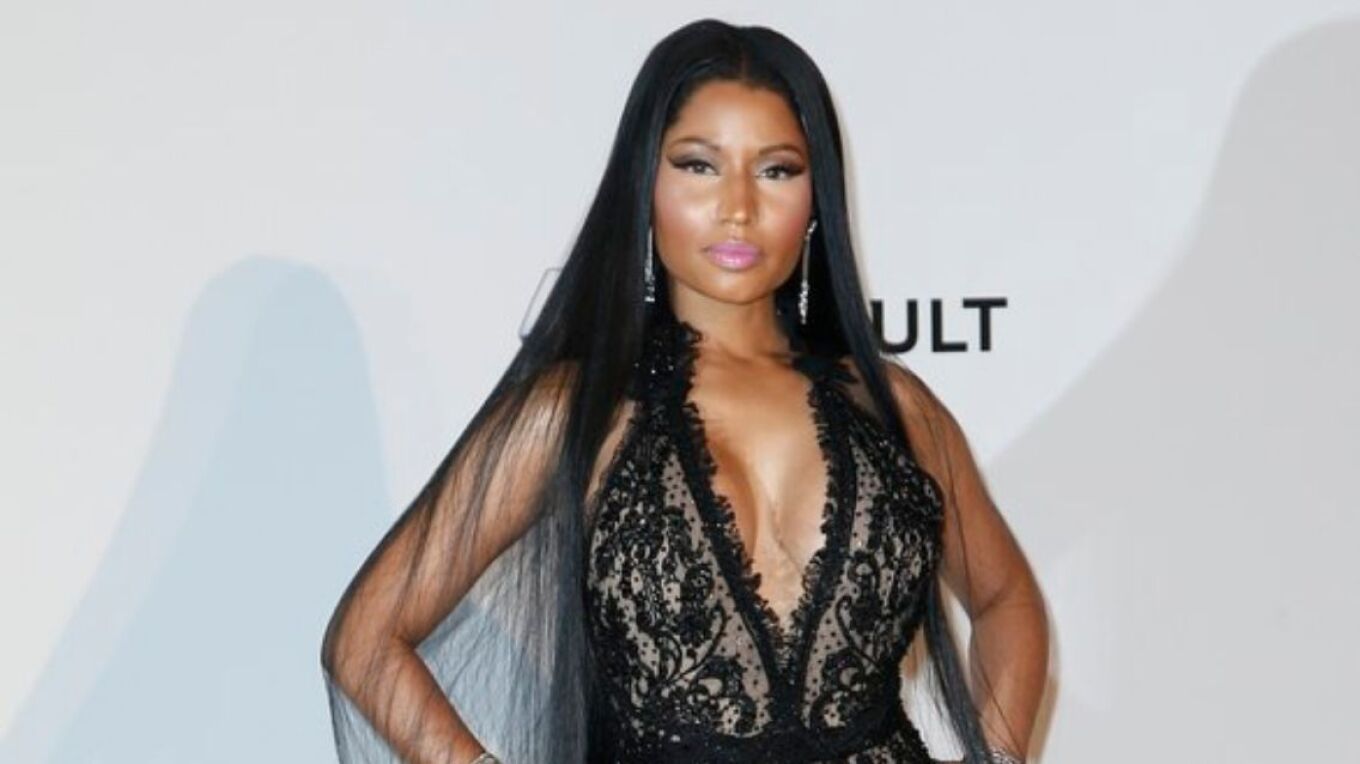 nicki minaj poston ne instagram nje foto te 17 viteve me pare