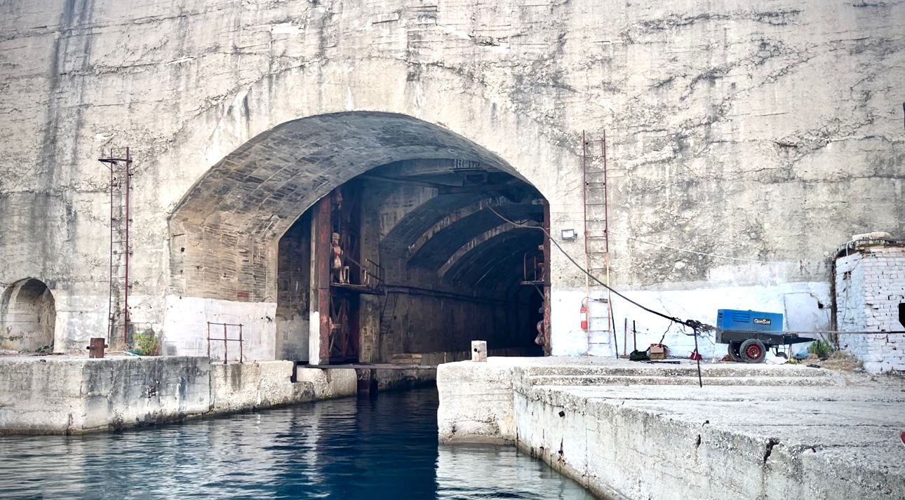 pamjet pas 32 vitesh hapet porta e tunelit te fortifikuar te porto palermos