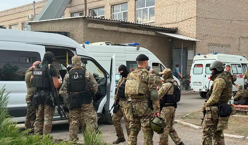 pengmarrja ne burgun rus vriten 8 persona si u krye sulmi vdekjeprures ndaj rojeve dhe rrembimi i anetareve te stafit