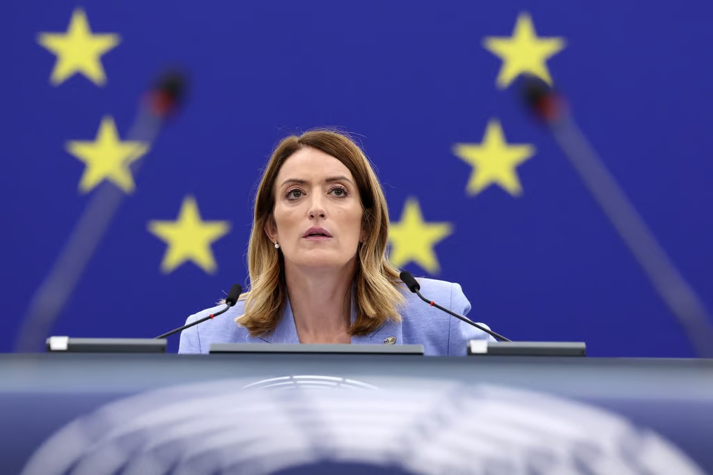 presidentja e pe emeron kunatin e saj si shef te stafit roberta metsola perballet me kritika eurodeputeti laburist nepotizem i shfrenuar