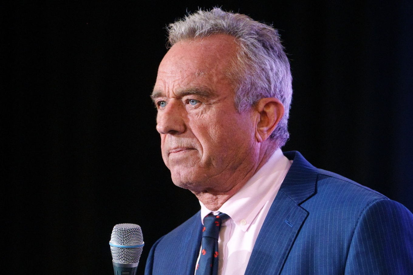 Robert F. Kennedy Jr tërhiqet nga gara presidenciale në Arizona, kërkon një marrëveshje me Trump