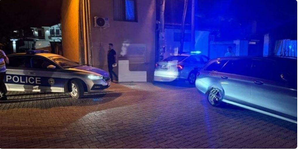 Shpërthim në Pejë/ Lëndohen dy persona, policia sekuestron 1 kallash e 90 fishekë në vendngjarje