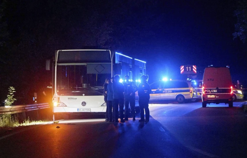 sulm me thike ne nje autobus ne gjermani 3 prej te lenduarve ne gjendje kritike