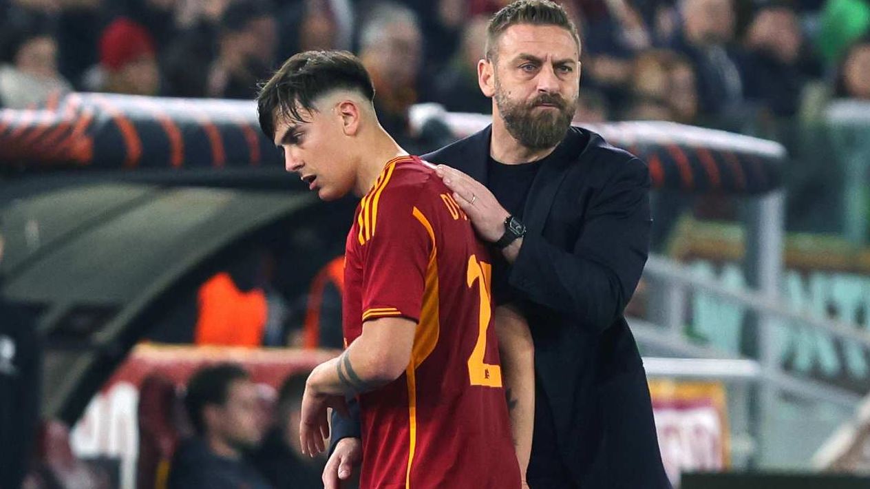 tekniku de rossi i prere nuk mbajme askend prej krahu kush nuk deshiron mund te largohet dybala si te gjithe lojtaret e tjere