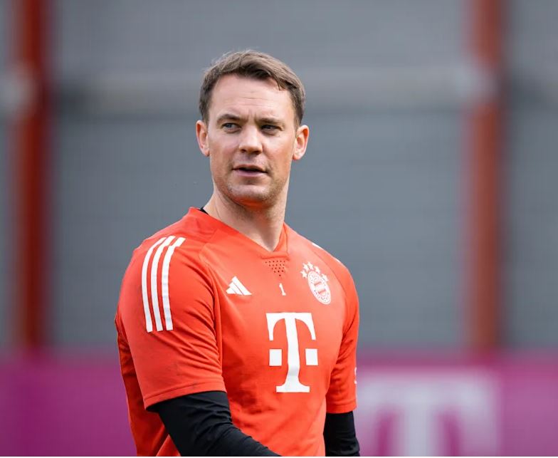 toni beri pak pushim dhe me pas u kthye cfare po paralajmeron manuel neuer