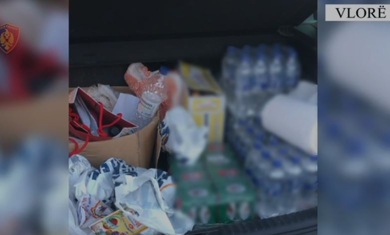 transportonte mallra kontrabande per ti shitur te nje biznes arrestohet 50 vjecari ne vlore policia sekuestron paketa me cigare e pije alkolike