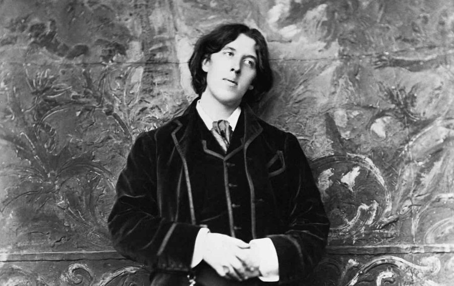 “E frikshme dhe e papranueshme”, nipi i Oscar Wilde ‘dënon’ statujën e shkrimtarit