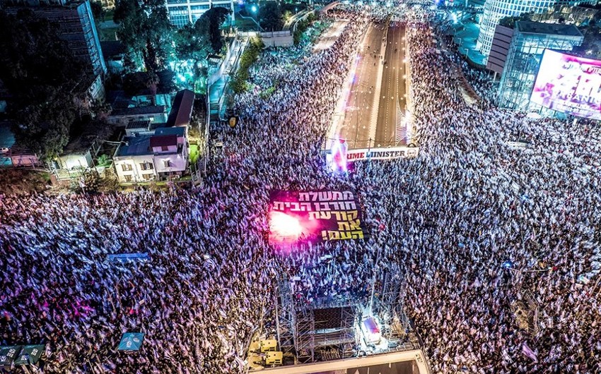 Izrael, rreth 700,000 njerëz morën pjesë në demonstrata në rrugët kryesore dhe në kryqëzimet në mbarë vendin