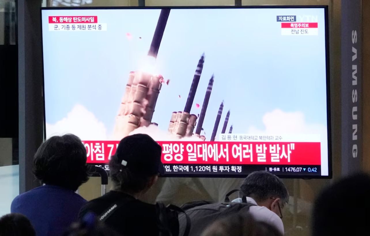 koreja e veriut teston raketa balistike fluturuan 360 km dhe rane ne det