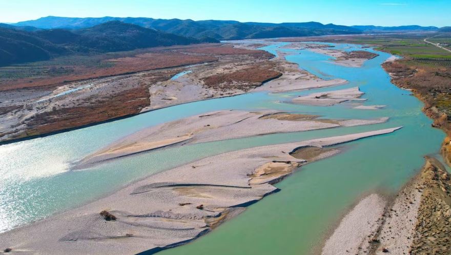 shqiperia dorezon ne unesco kerkesen per perfshirjen e lumit vjosa ne pasurite natyrore boterore