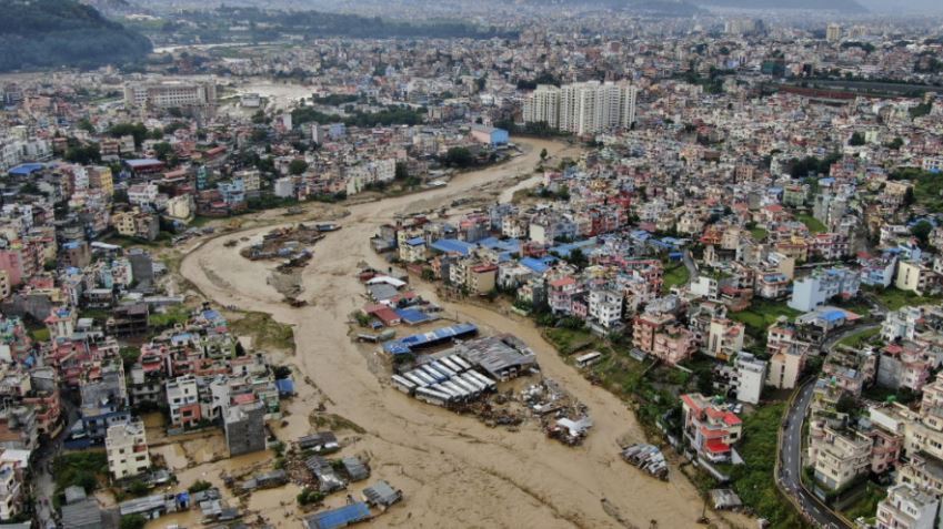 te pakten 129 te vdekur nga permbytjet ne nepal 62 rezultojne te zhdukur