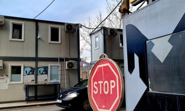 te premten nis bllokada serbet e veriut hapni institucionet e bllokuara do te na ndihmojne nga beogradi mali i zi dhe