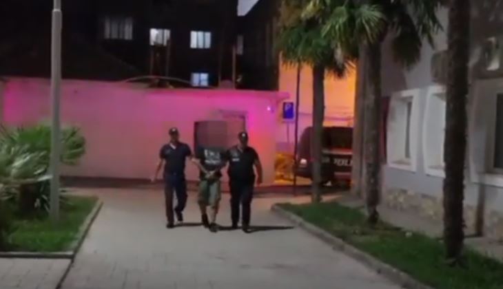 u shisnin droga te ndryshme turisteve ne festivalin ne vlore arrestohen 7 persona mes tyre 5 te huaj cfare u zbulua nga policia