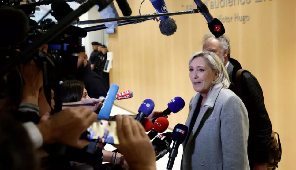 udheheqesja e ekstremit te djathte ne france del ne gjyq per akuzat per abuzim te fondeve te be se mediat zbulojne skemen marine le pen nuk kemi shkelur asnje rregull politik