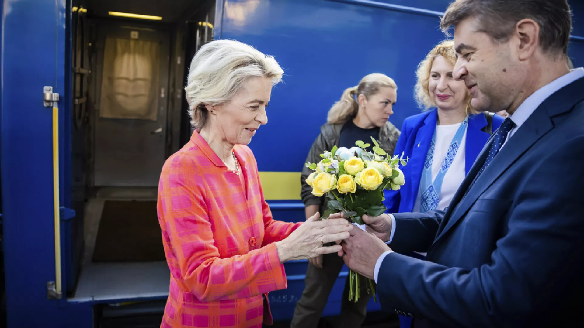 von der leyen ndodhet ne kiev 160 mln euro nga asetet e ngrira ruse per nevojat urgjente ne ukraine