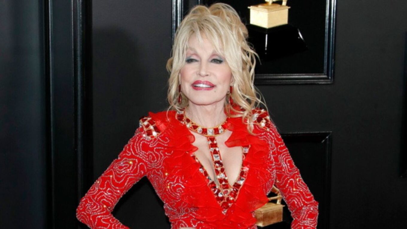 Artistja Dolly Parton dhuron një milion dollarë për viktimat e uraganit Helene