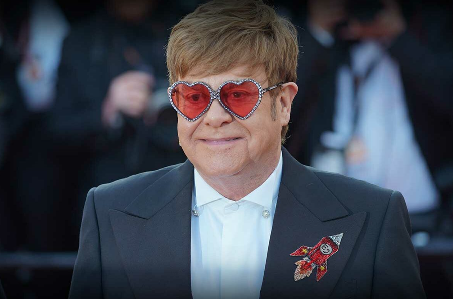 Elton John thotë se nuk ka qenë kurrë i lumtur deri tani