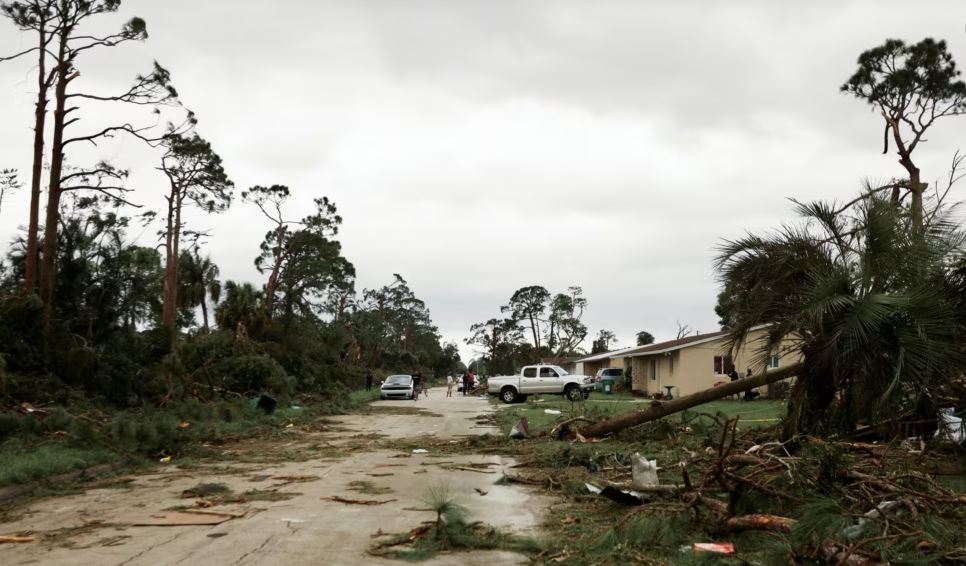 Niveli i ujit arriti në deri 3 metra, 38 tornado pasuan uraganin ‘Milton’ në Florida. Shkon në 11 numri i viktimave