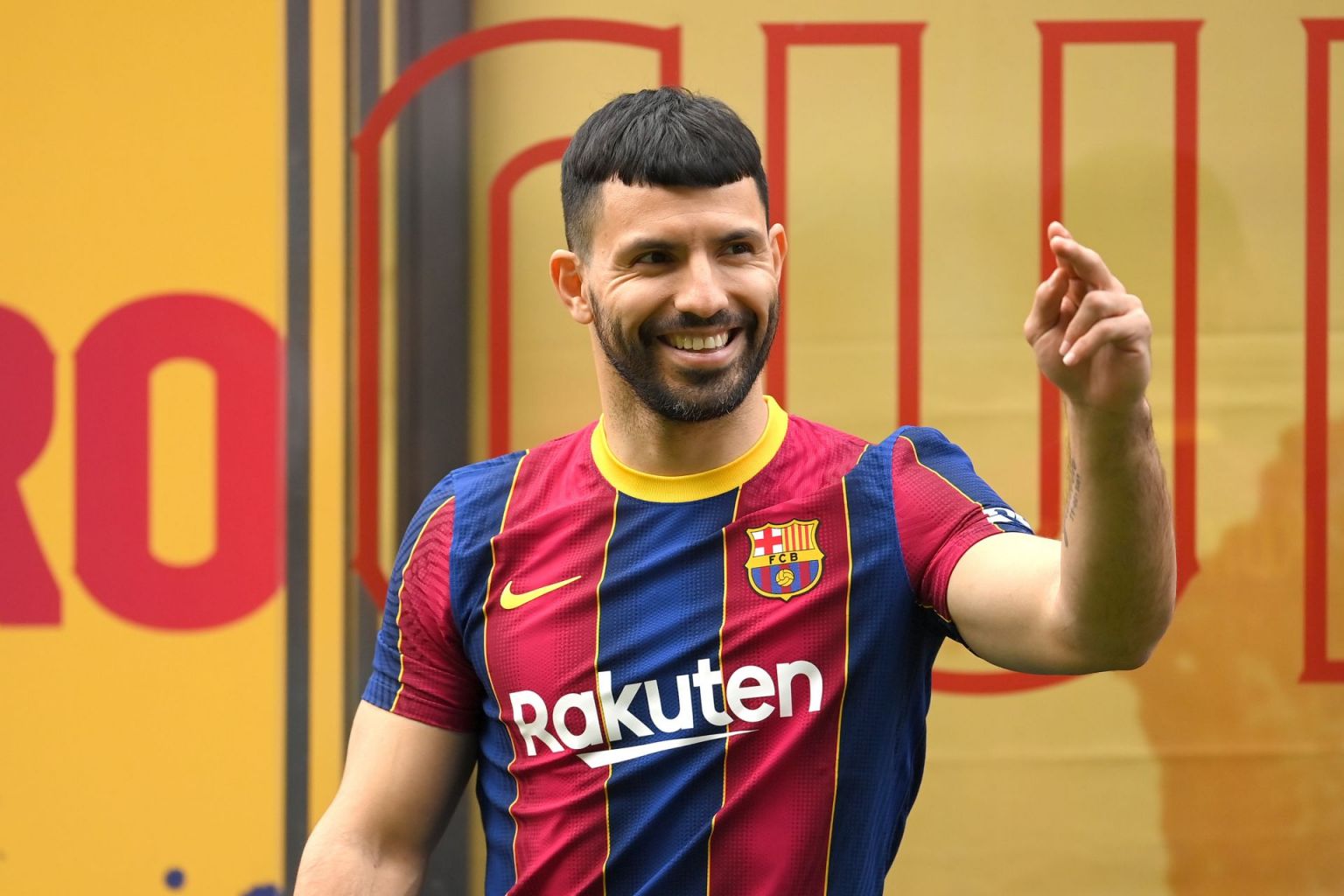 pretendon 3 milione euro sergio aguero dergon ne gjyq barcelonen